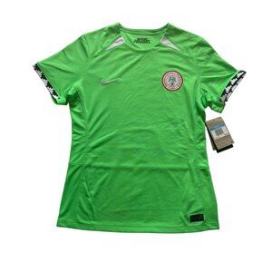 Nike. Women's football pullover. Green color size M. Made in Thailand.